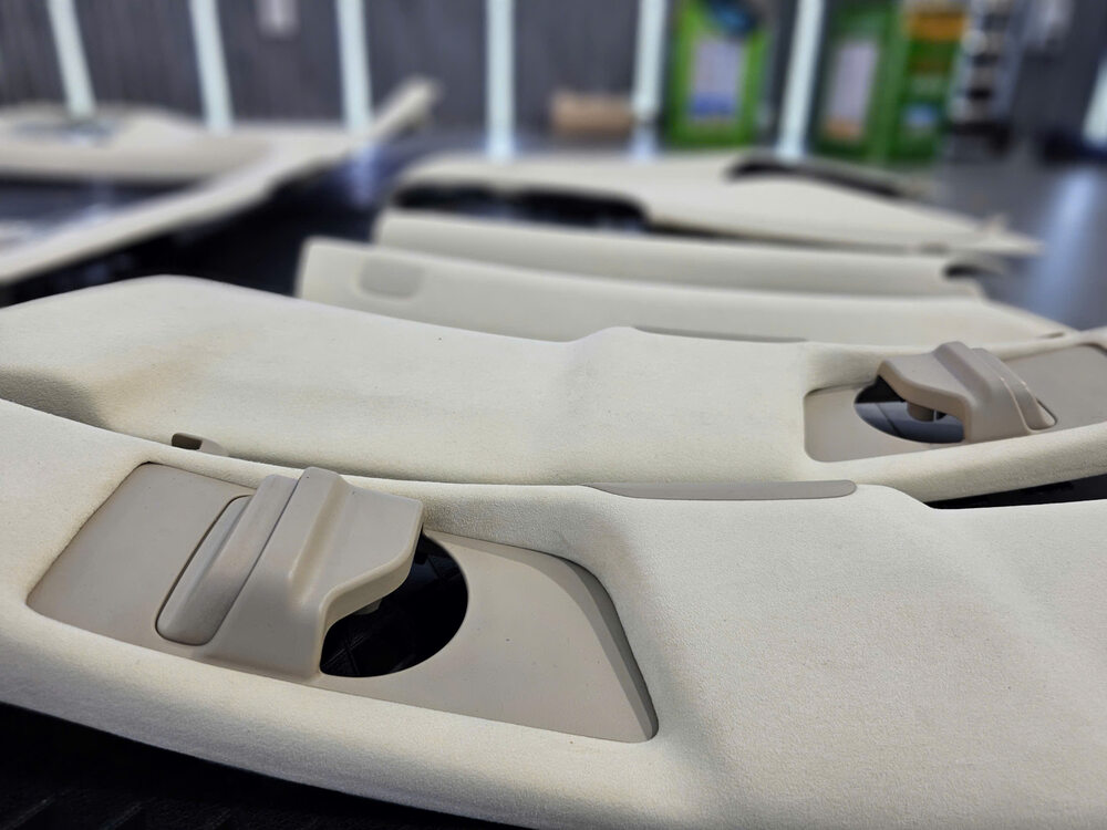 Trần da ô tô màu kem