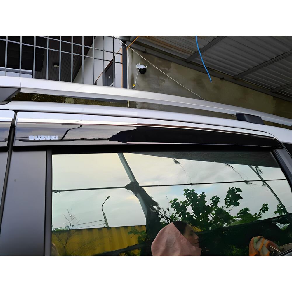 vè che mưa giúp bảo vệ xe khỏi các tác động từ môi trường