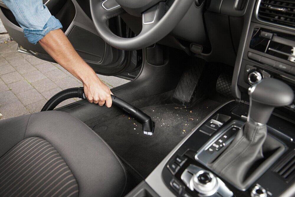 Vệ sinh nội thất ô tô giá bao nhiêu tại GTX Auto Care
