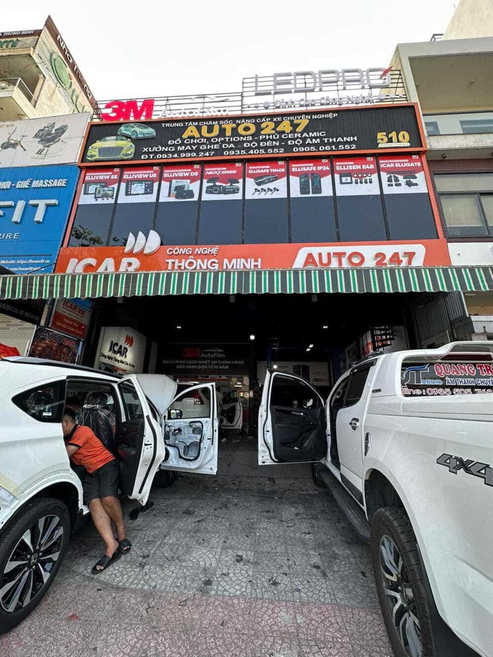 Vệ sinh nội thất ô tô Phạm Thoại