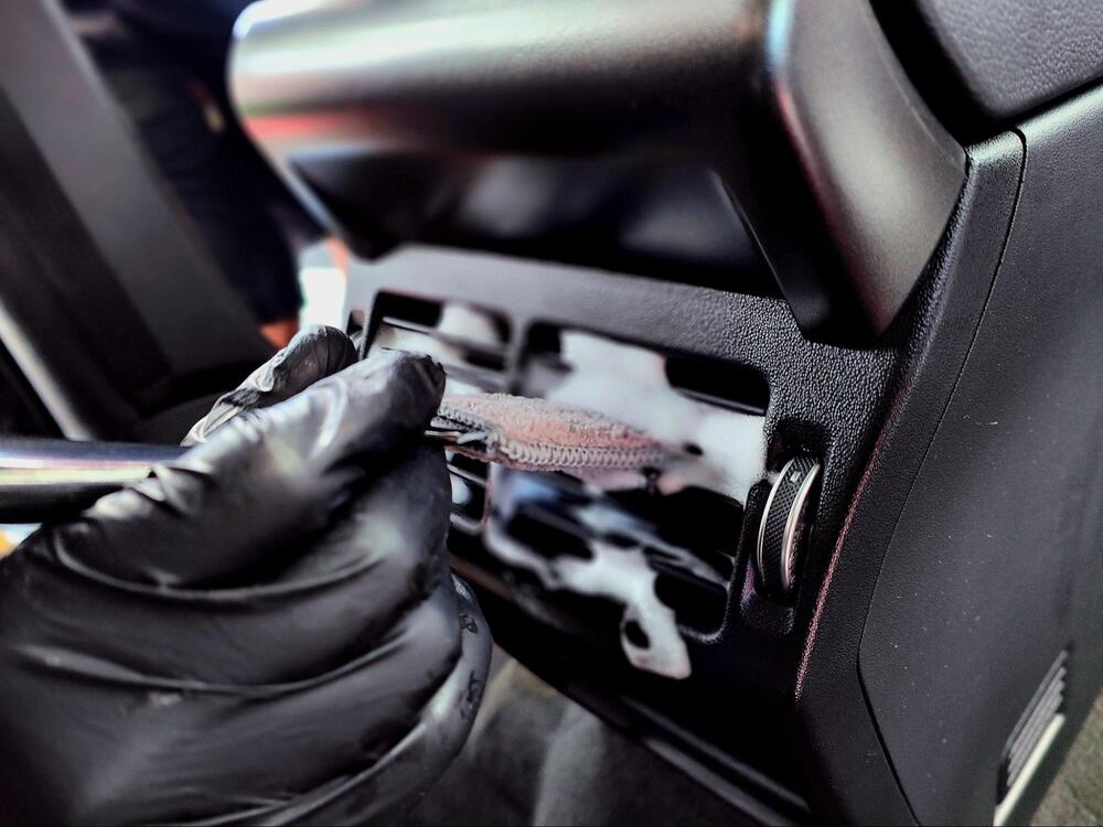 Vệ sinh nội thất sạch sẽ