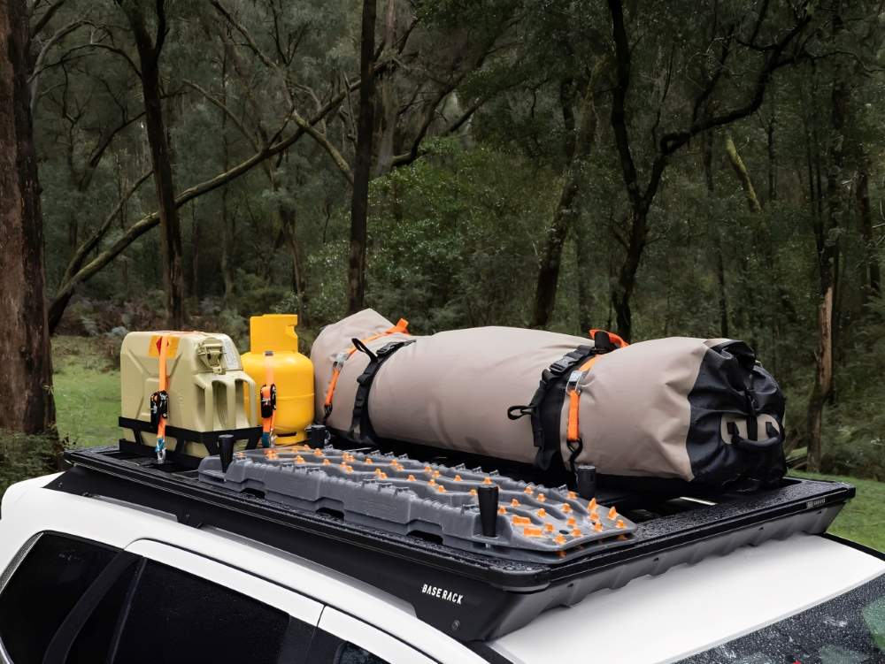 Vì sao chủ xe Ford Everest nên lắp baga mui?