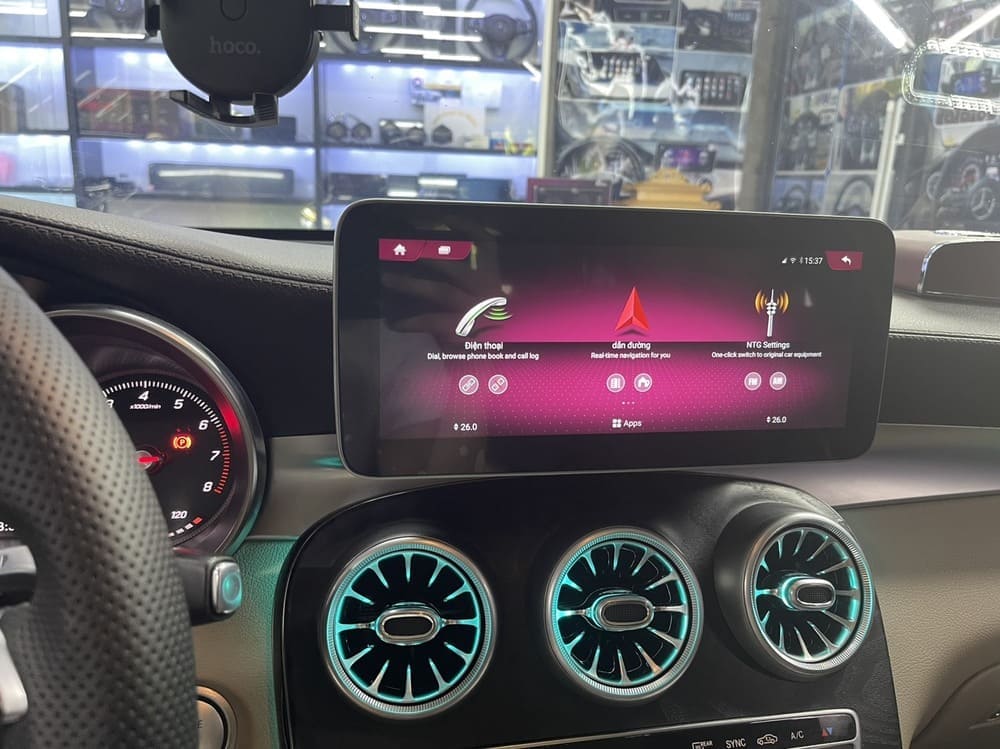 Vì sao nên lắp màn hình taplo cho xe ô tô?