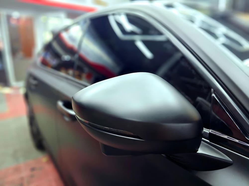Wrap đổi màu cho gương xe Civic sang trọng