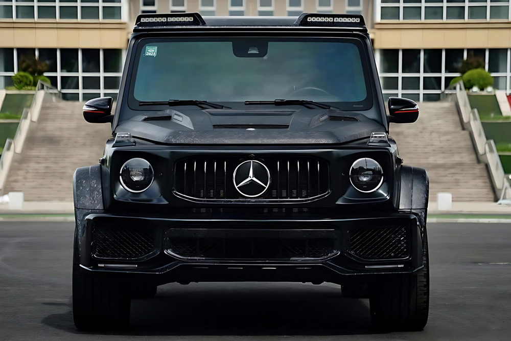 Xe Mercedes được độ body kit G-Class 