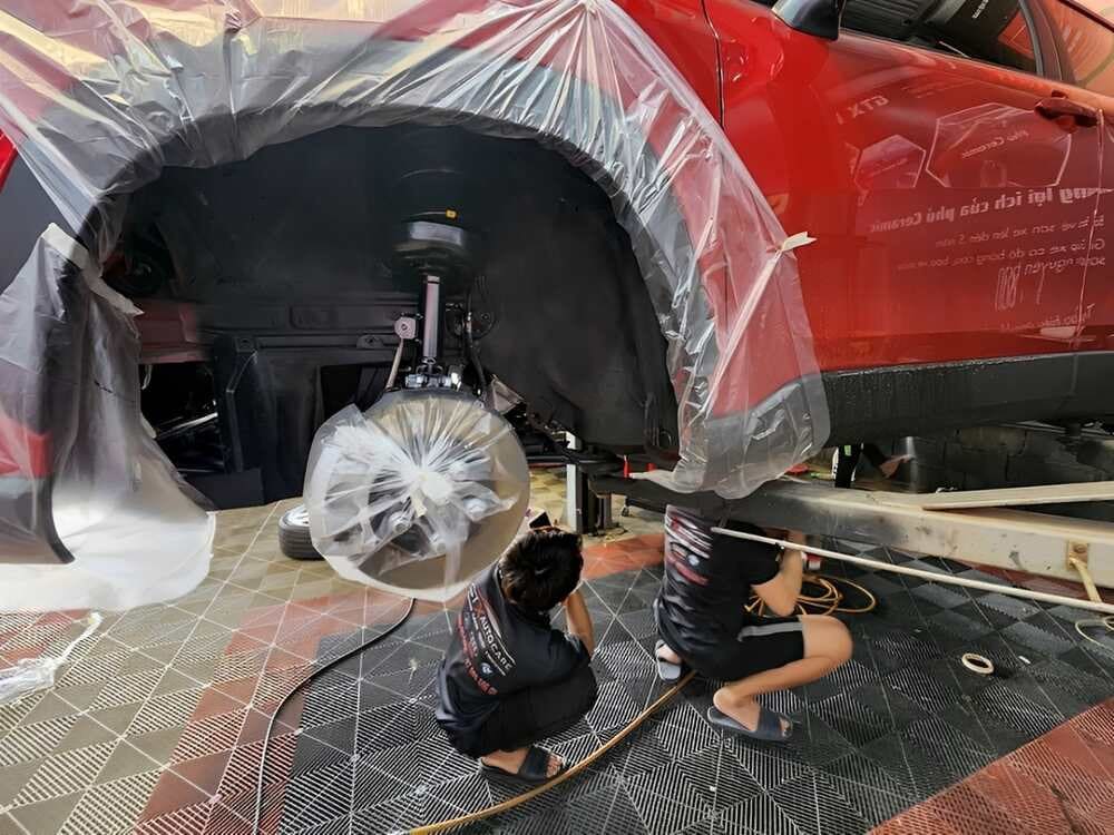 Xịt phủ gầm ô tô